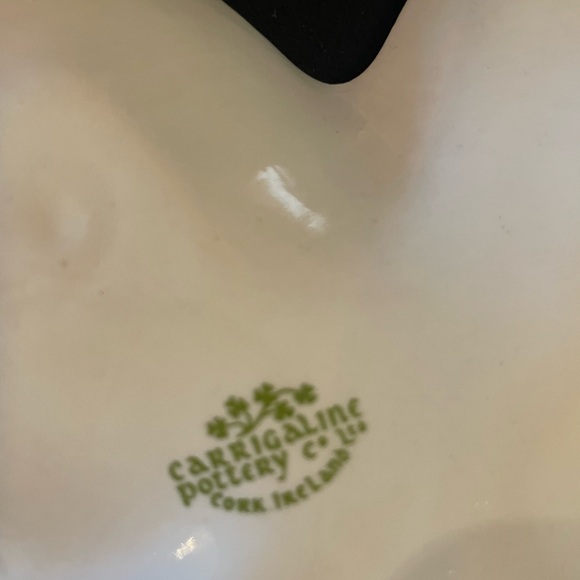 Carrigaline Pottery - 3 Vintage Shamrock Shaped Ashtrays With Gold Leafing; - Picture 2 of 5